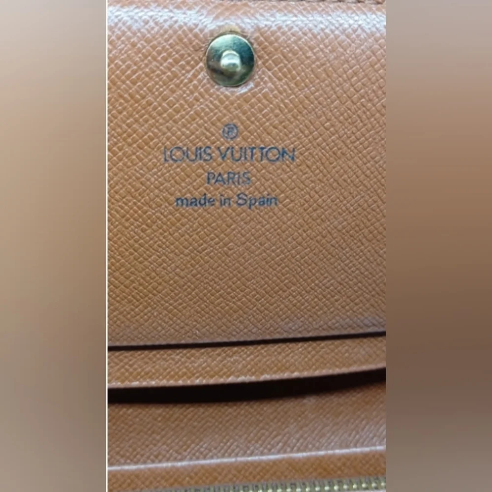 Louis Vuitton wallet - Picture 8 of 14